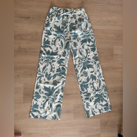 Zara Green and Cream Women's pants - Picture 1 of 3